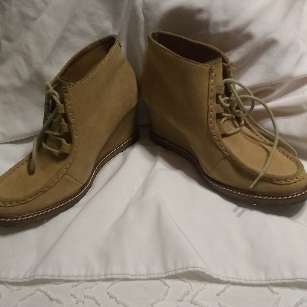 Johnson & Murphy genuine suede shoes